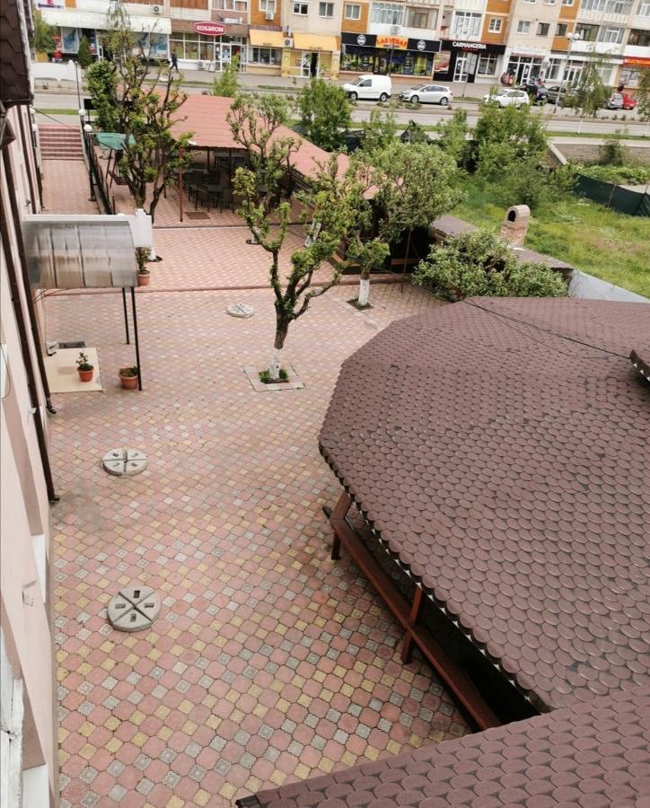 Habibi Aparthotel Pascani Exterior photo